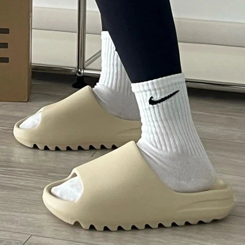 Chinelo Coco (slide)